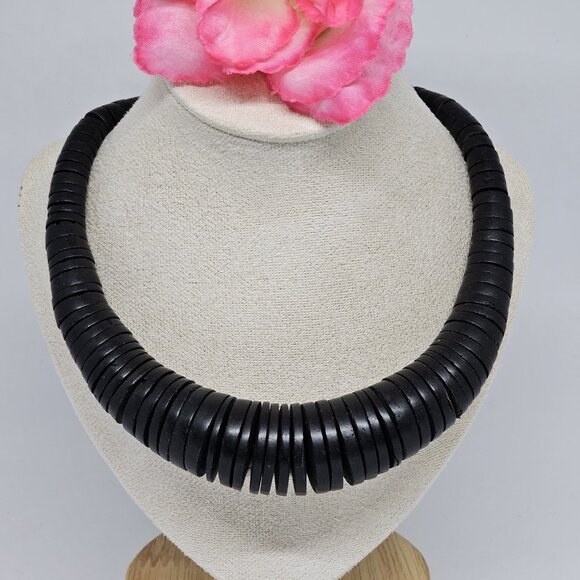 Chunky Graduated Black Wood Disc Beaded Statement Bohemian Necklace 19" - Picture 10 of 12